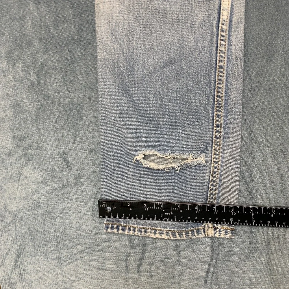 Levi's 505 Jeans Mens 31x30 Blue Light Wash Denim Cotton Distressed Regular Fit